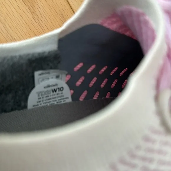 Allbirds Women's Light Pink Sneakers size 10 - Picture 3 of 11
